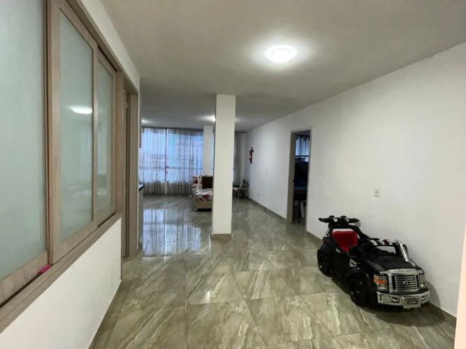 Casa en venta en Escocia, Bogotá · foto 11 de 19