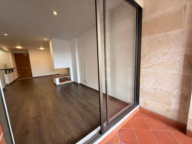 Apartamento de 1 alcoba en venta en Bella Suiza, Bogotá, 54 m² · foto 3 de 24