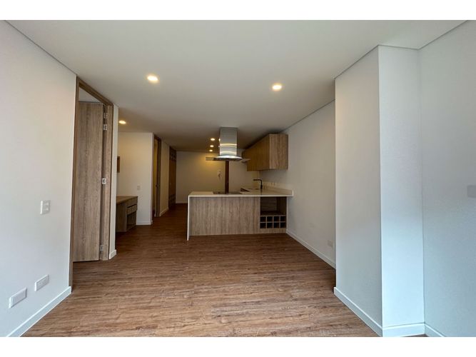 Apartamento en venta en Santa Barbara Central, Bogotá, 60 m² · foto 3 de 14