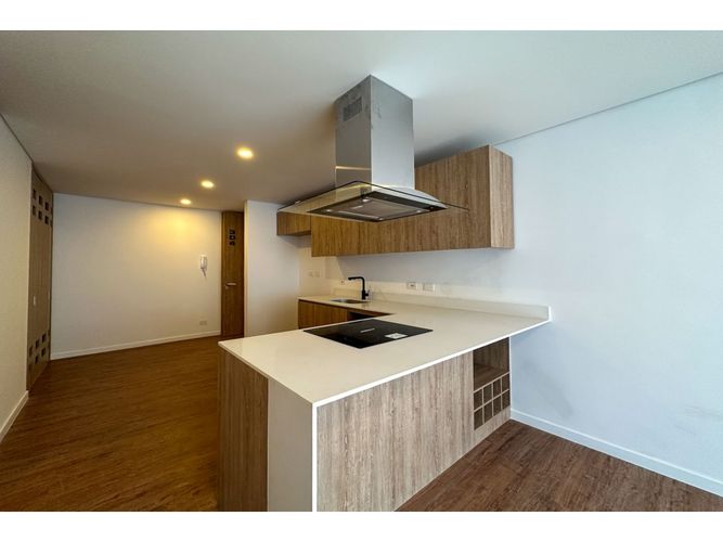 Apartamento en venta en Santa Barbara Central, Bogotá, 60 m² · foto 5 de 14