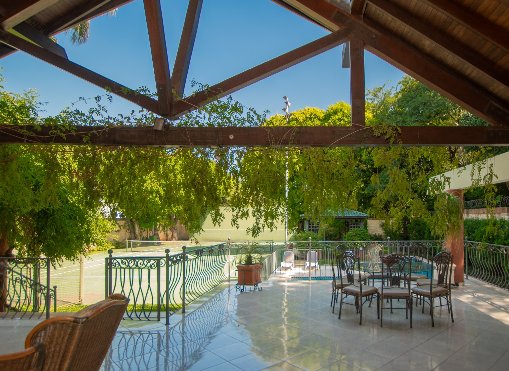 Vive una Experiencia Premium en una de las Zonas Más Prestigiosas de Asunción - foto 5