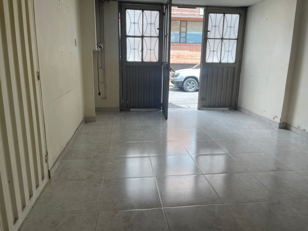 Casa en venta en San Jose, Bogotá · foto 2 de 14