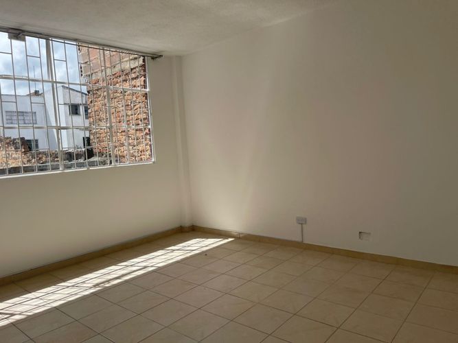 Casa de 8 alcobas en venta en San Jose Sur, Bogotá, 498 m² · foto 7 de 22