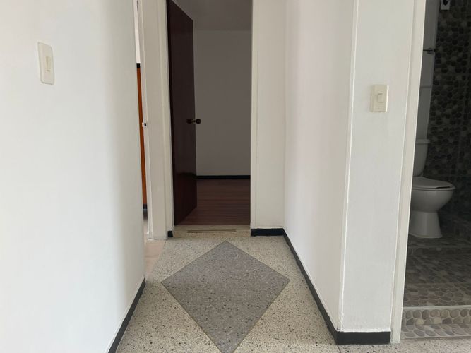Casa de 8 alcobas en venta en San Jose Sur, Bogotá, 498 m² · foto 8 de 22