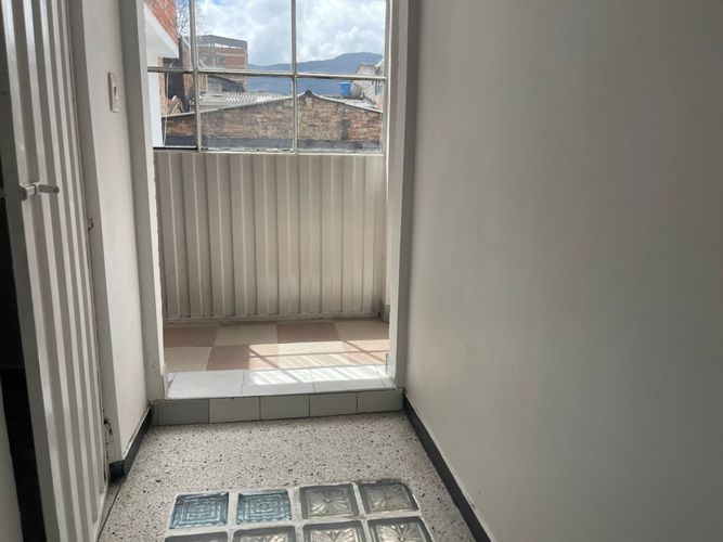 Casa de 8 alcobas en venta en San Jose Sur, Bogotá, 498 m² · foto 11 de 22
