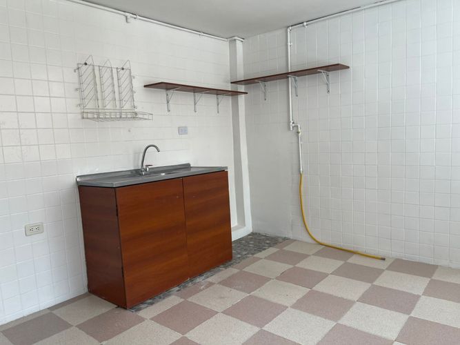 Casa de 8 alcobas en venta en San Jose Sur, Bogotá, 498 m² · foto 13 de 22