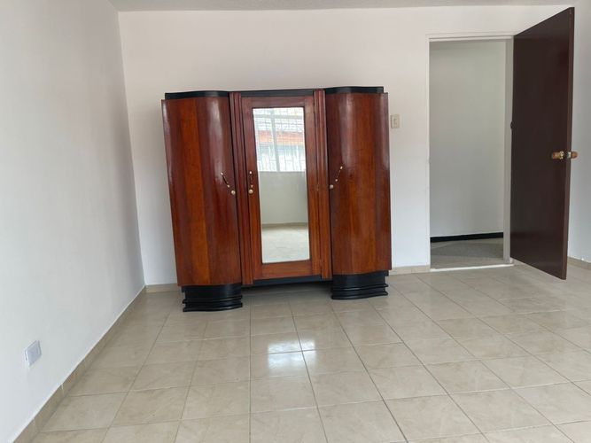 Casa de 8 alcobas en venta en San Jose Sur, Bogotá, 498 m² · foto 16 de 22