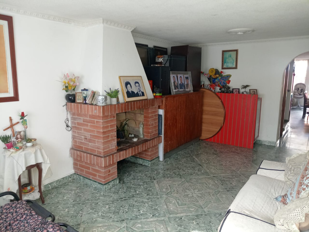 Casa en venta en Quiroga Sur, Bogotá · foto 3 de 24