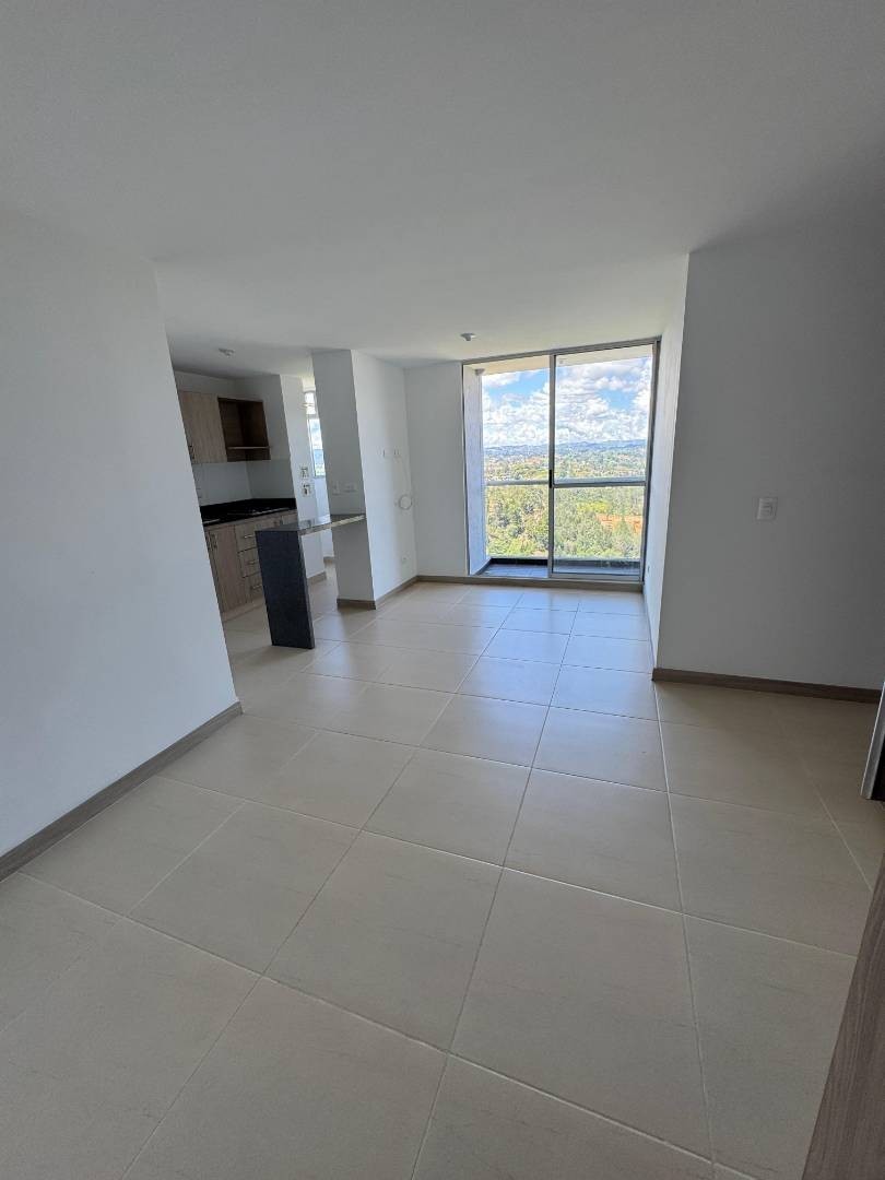 Apartamento en venta en Fontibon, Bogotá · foto 3 de 13