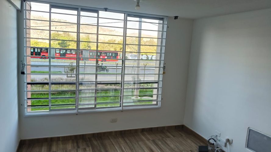 Apartamento de 3 alcobas en venta en Danubio Azul, Bogotá, 50 m² · foto 2 de 10