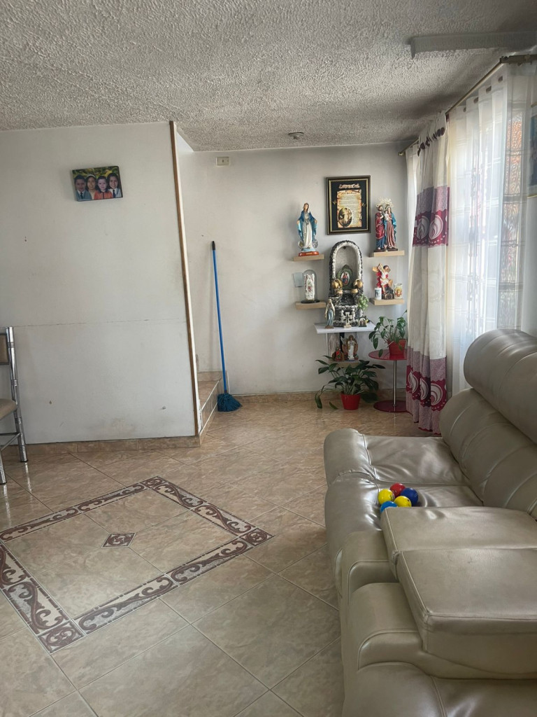 Casa en venta en La Nueva Gloria, Bogotá · foto 11 de 22