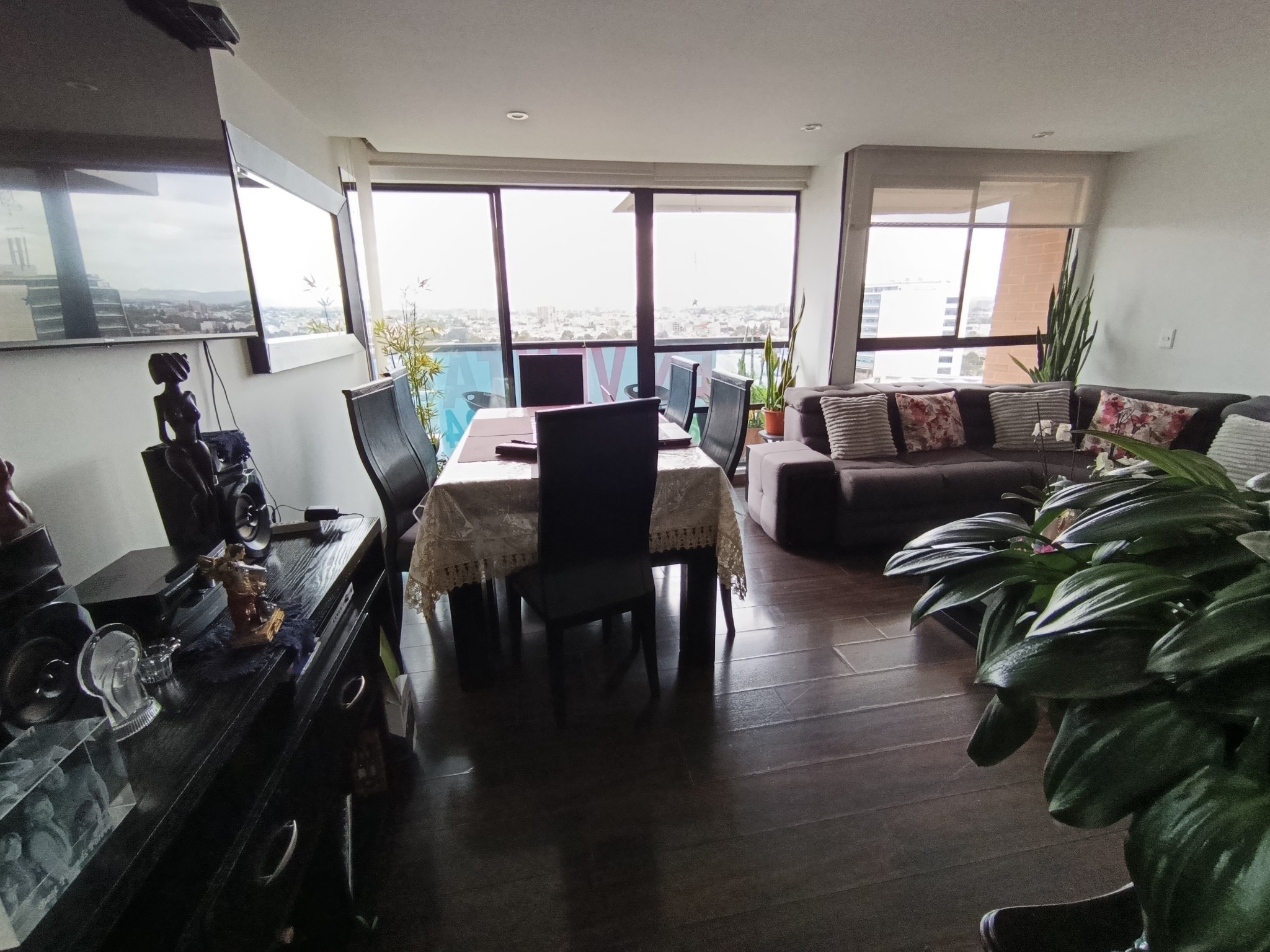 Apartamento en venta en Pontevedra, Bogotá · foto 2 de 24