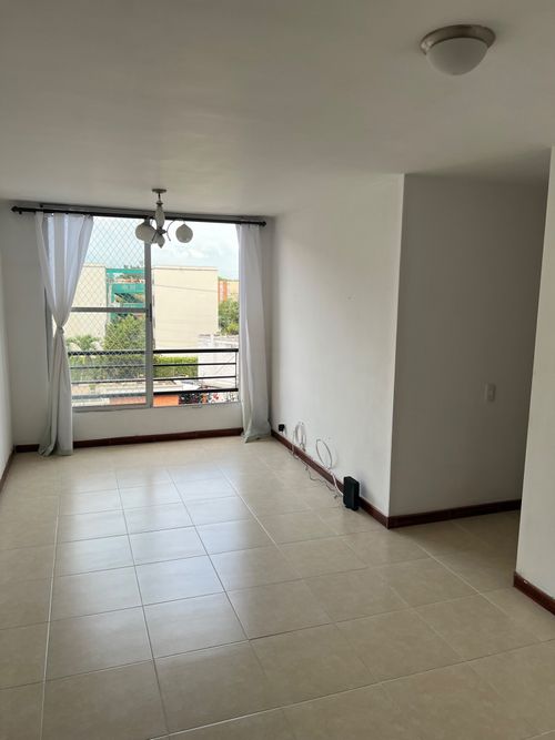 Apartamento de 3 alcobas en venta en Villa De Guadalupe, Cali, 60 m² · foto 7 de 15
