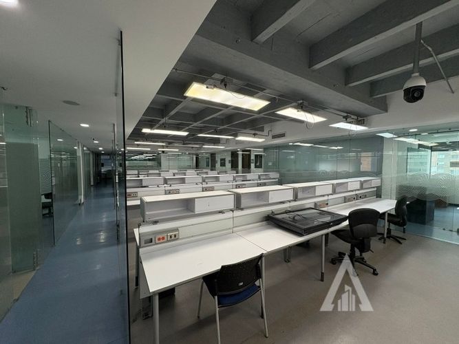 Oficina en arriendo en Ciudad Del Río, Medellín, 509 m² · foto 3 de 24