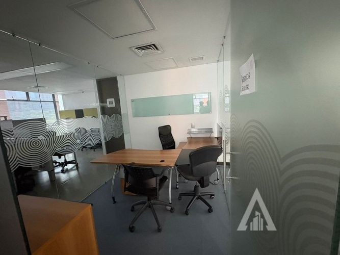 Oficina en arriendo en Ciudad Del Río, Medellín, 509 m² · foto 5 de 24
