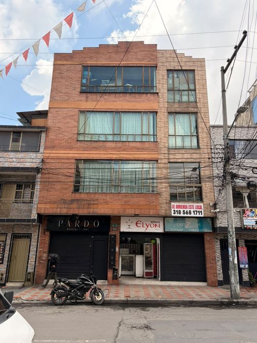 Casa de 4 alcobas en venta en Restrepo, Bogotá, 750 m² · foto 2 de 10