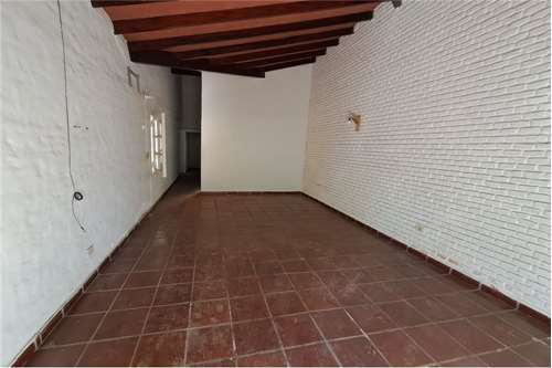 Vendo casa en Sajonia, a metros de la Avda. Colón - foto 4