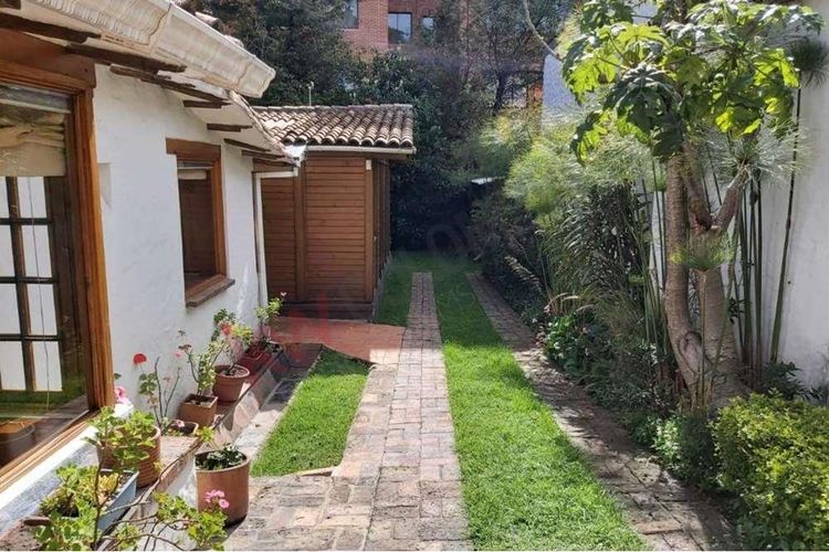 Casa de 5 alcobas en venta en Sotileza, Bogotá, 350 m² · foto 3 de 24