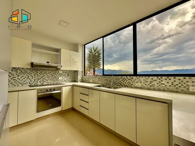 Casa de 4 alcobas en venta en Loma El Atravesado, Envigado, 110 m² · foto 14 de 24