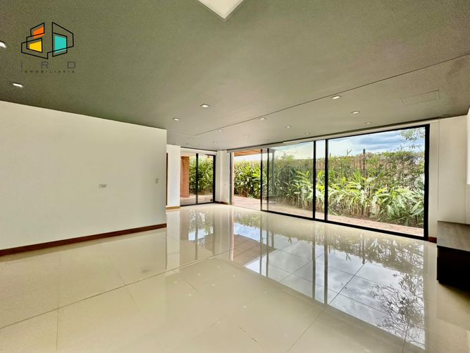 Casa de 4 alcobas en venta en Loma El Atravesado, Envigado, 110 m² · foto 4 de 24