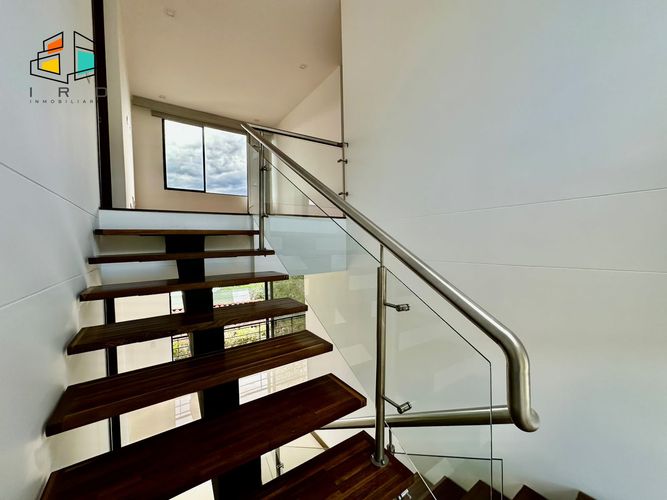 Casa de 4 alcobas en venta en Loma El Atravesado, Envigado, 110 m² · foto 9 de 24