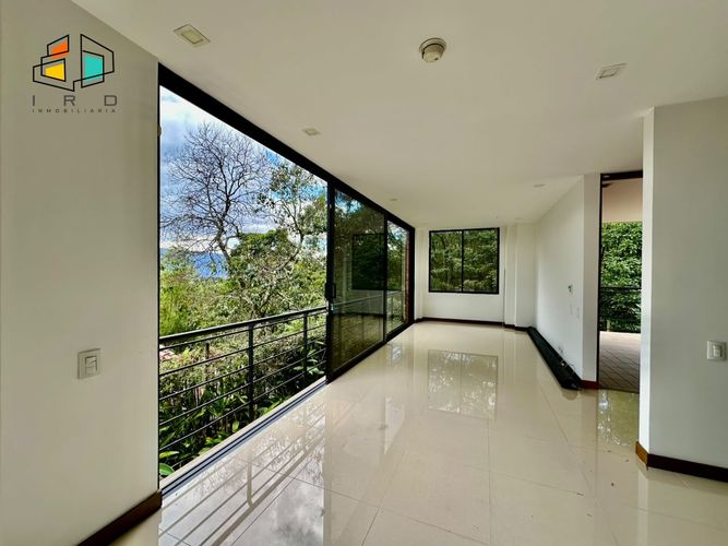 Casa de 4 alcobas en venta en Loma El Atravesado, Envigado, 110 m² · foto 16 de 24