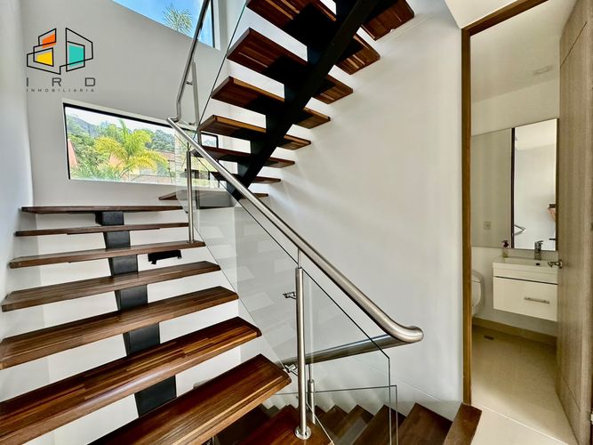 Casa de 4 alcobas en venta en Loma El Atravesado, Envigado, 110 m² · foto 10 de 24