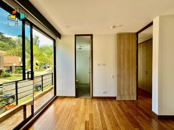 Casa de 4 alcobas en venta en Loma El Atravesado, Envigado, 110 m² · foto 17 de 24