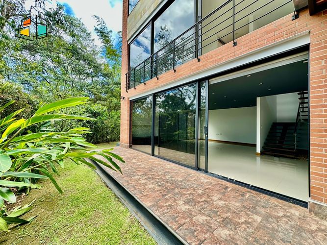 Casa de 4 alcobas en venta en Loma El Atravesado, Envigado, 110 m² · foto 7 de 24