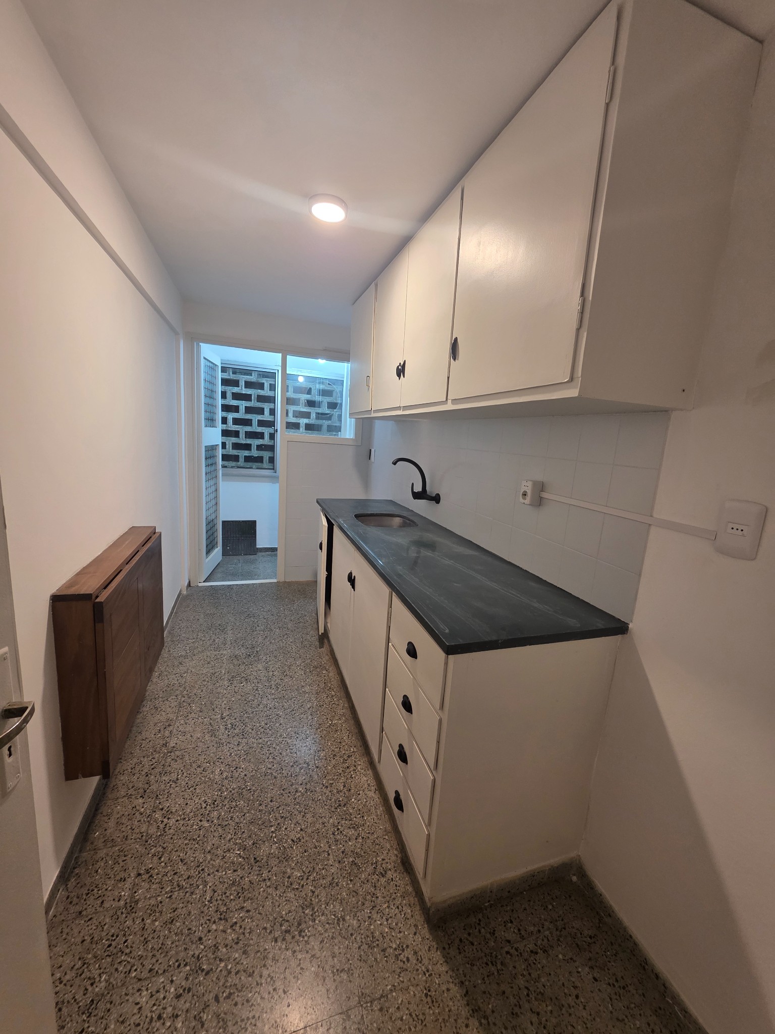 Luminoso y Amplio! 2Dorm. 1Baño. en Excelente Estado de Conservación · Foto 9