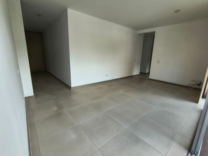 Apartamento de 3 alcobas en venta en Sabaneta Real, Sabaneta, 74 m² · foto 2 de 16