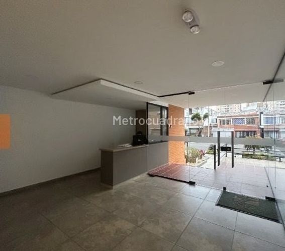 Apartaestudio en venta en Cedritos, Bogotá, 38 m² · foto 2 de 14