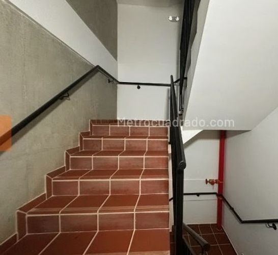 Apartaestudio en venta en Cedritos, Bogotá, 38 m² · foto 3 de 14