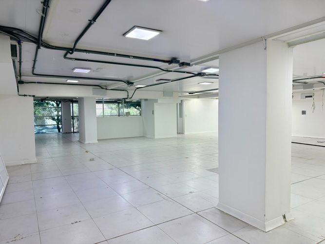 Local en venta en Cristo Rey, Medellín, 460 m² · foto 14 de 19