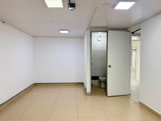 Local en venta en Cristo Rey, Medellín, 460 m² · foto 13 de 19