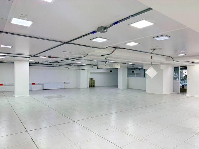 Local en venta en Cristo Rey, Medellín, 460 m² · foto 15 de 19