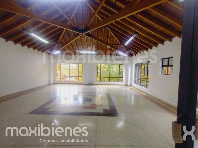 Oficina en arriendo en Estadio, Medellín, 140 m² · foto 4 de 15