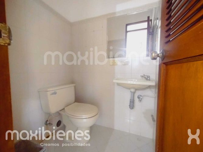 Oficina en arriendo en Estadio, Medellín, 140 m² · foto 6 de 15