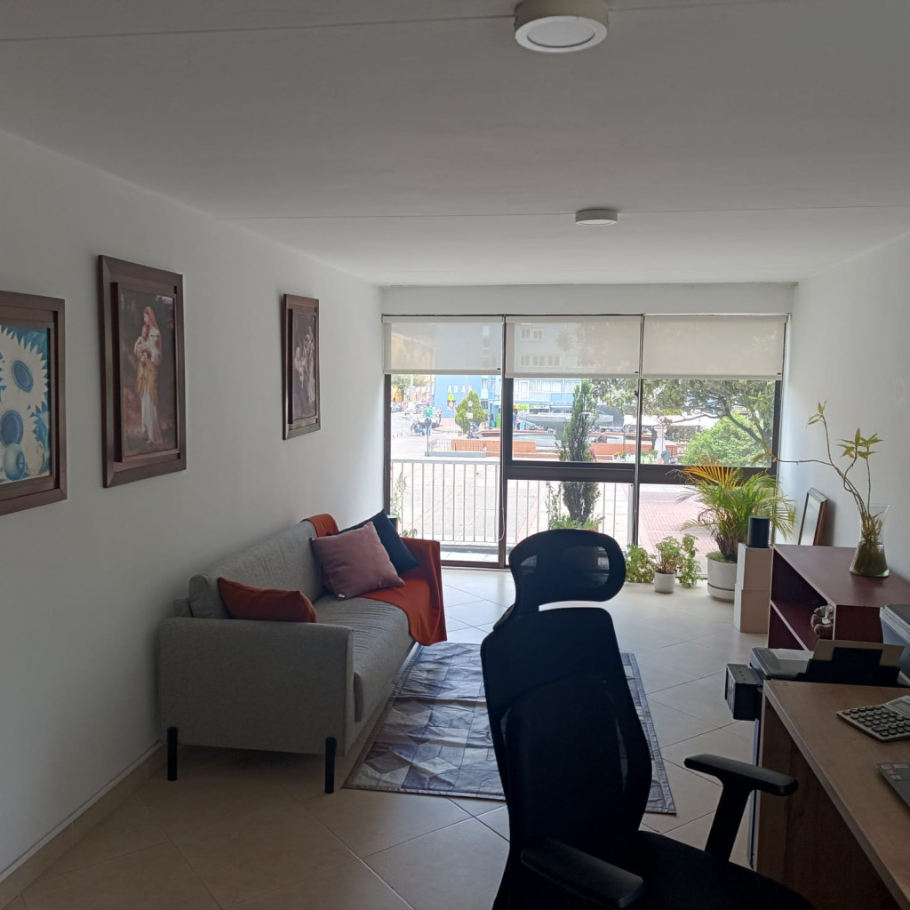 Apartamento en arriendo en Galerias, Bogotá · foto 8 de 14