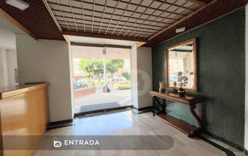Apartamento de 3 alcobas en venta en Santa Barbara Alta, Bogotá, 201 m² · foto 3 de 22