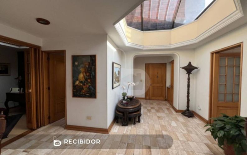 Apartamento de 3 alcobas en venta en Santa Barbara Alta, Bogotá, 201 m² · foto 4 de 22