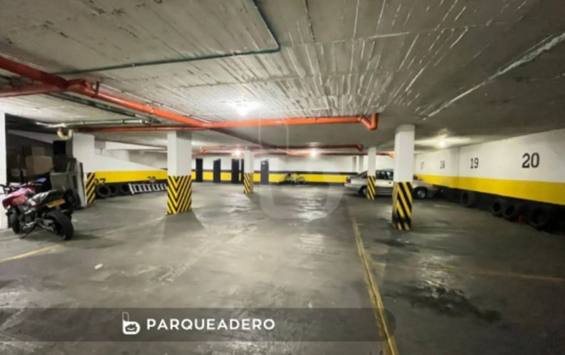 Apartamento de 3 alcobas en venta en Santa Barbara Alta, Bogotá, 201 m² · foto 6 de 22