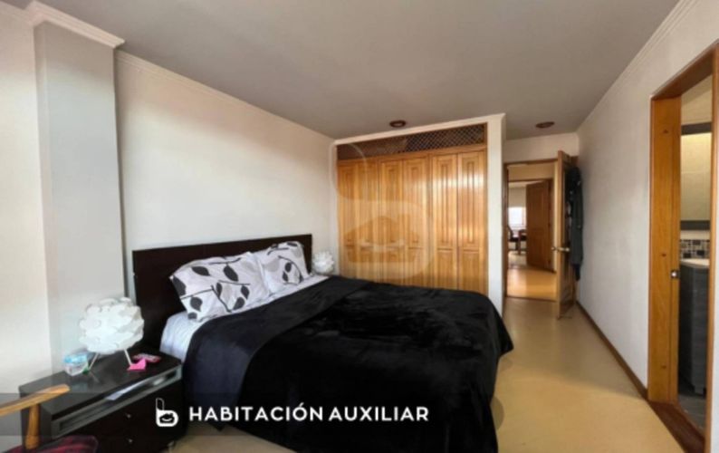Apartamento de 3 alcobas en venta en Santa Barbara Alta, Bogotá, 201 m² · foto 15 de 22