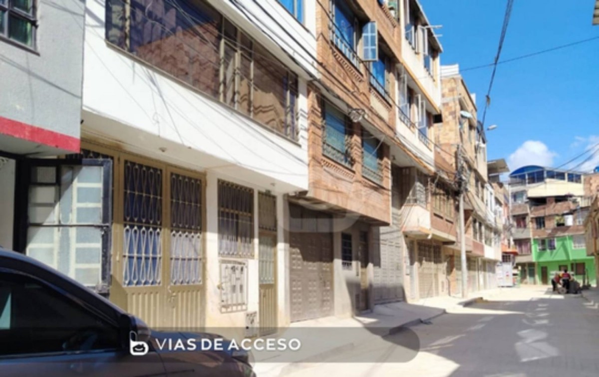 Casa en venta en San Pedro De Tibabuyes, Bogotá · foto 2 de 15