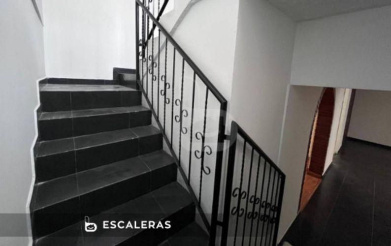 Casa de 6 alcobas en arriendo en Navarra, Bogotá, 252 m² · foto 4 de 20