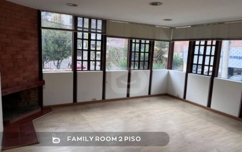 Casa de 6 alcobas en arriendo en Navarra, Bogotá, 252 m² · foto 5 de 20