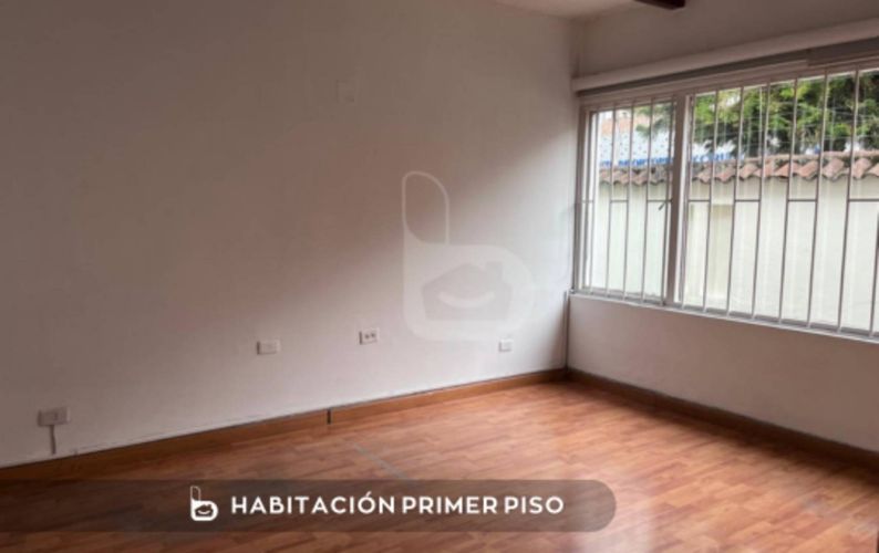 Casa de 6 alcobas en arriendo en Navarra, Bogotá, 252 m² · foto 9 de 20