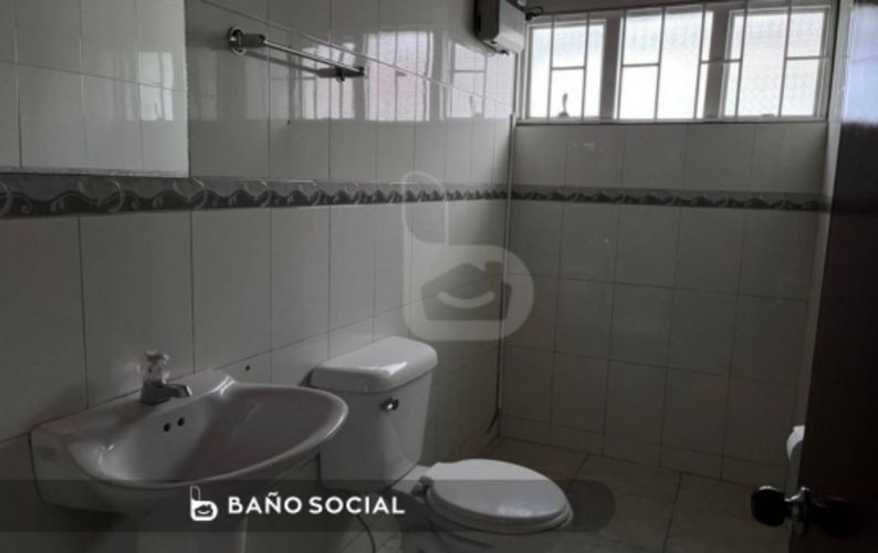 Casa de 6 alcobas en arriendo en Navarra, Bogotá, 252 m² · foto 15 de 20