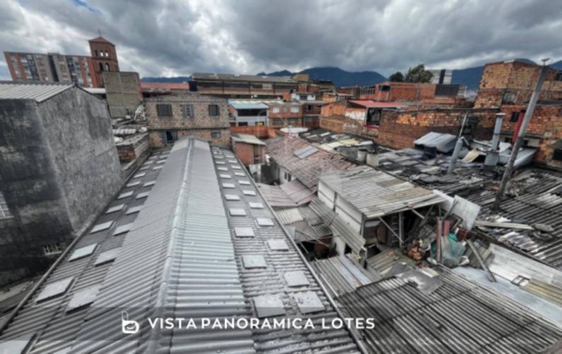 Casa en venta en Ub. Cordoba Niza, Bogotá, 640 m² · foto 3 de 4