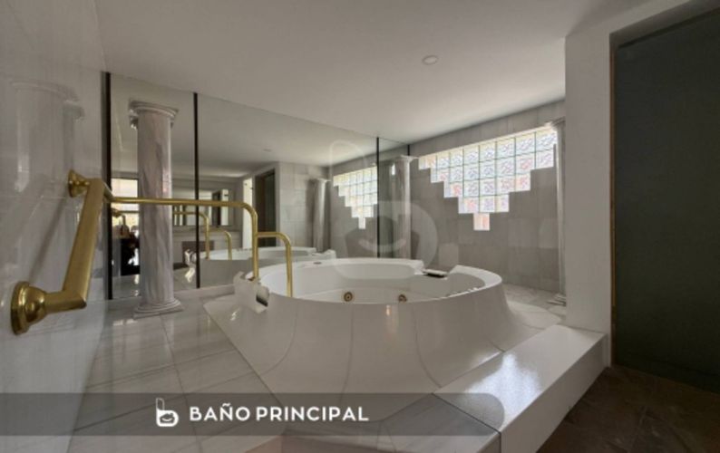 Apartamento de 5 alcobas en venta en La Carolina, Bogotá, 1000 m² · foto 2 de 15